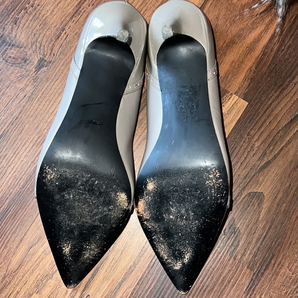 Tahari Womens Size 10 Taupe Heels 👠 - Picture 10 of 14